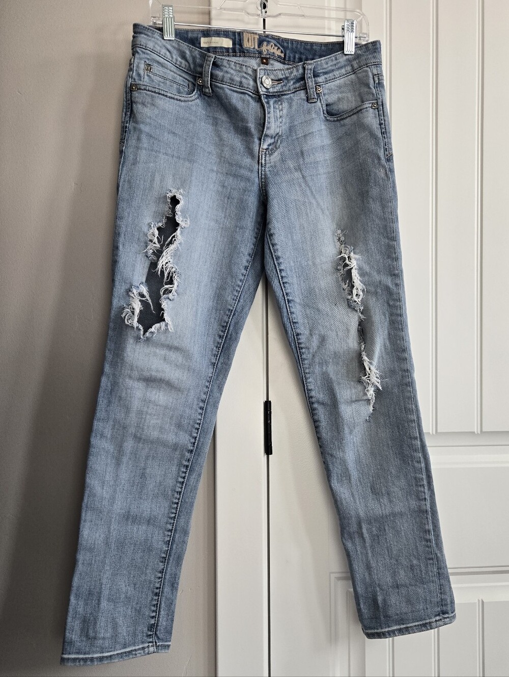 Kut from the Kloth Light Blue Distressed Boyfriend Jeans